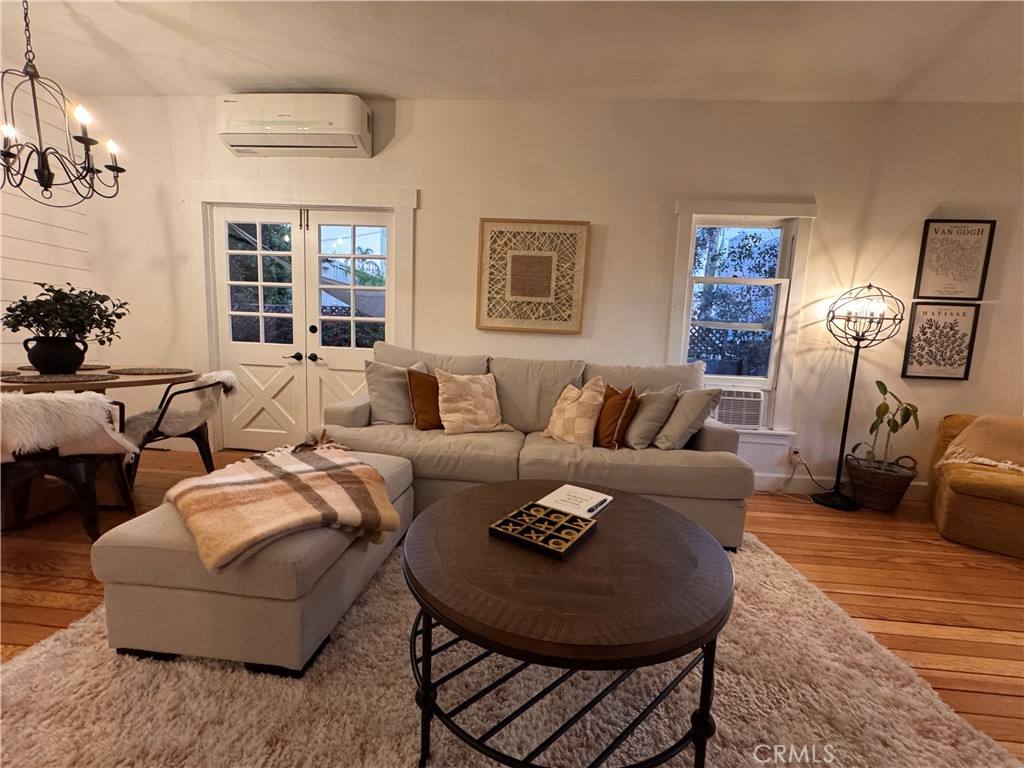 Apartment for rent at 323 W 18th St #323, Santa Ana, CA 92706