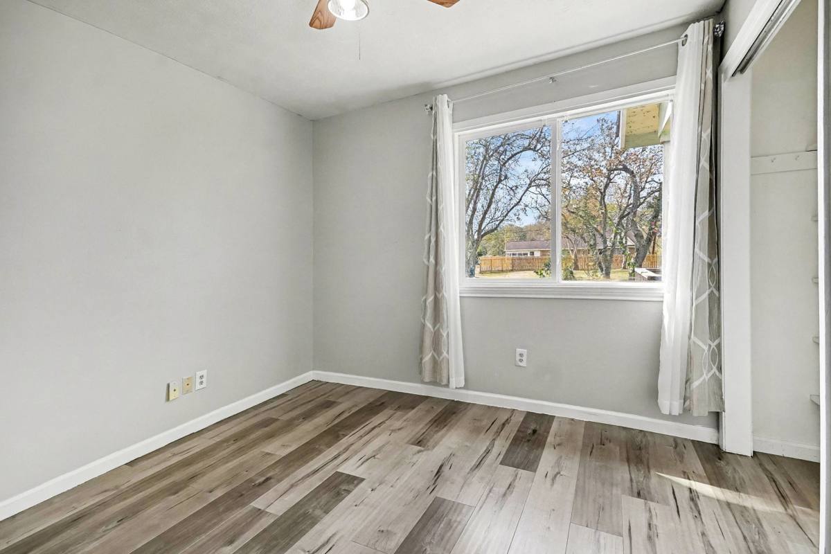 Apartment for rent at 1627 Texas Ave, League City, TX 77573