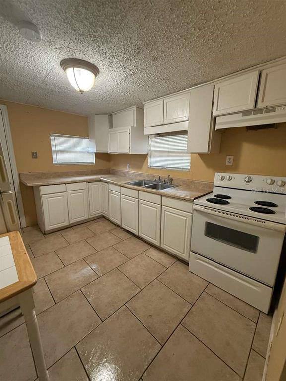 Apartment for rent at 4638 America St, Orlando, FL 32811