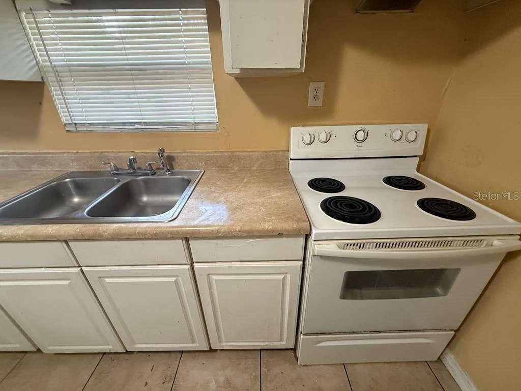 Apartment for rent at 4638 America St, Orlando, FL 32811