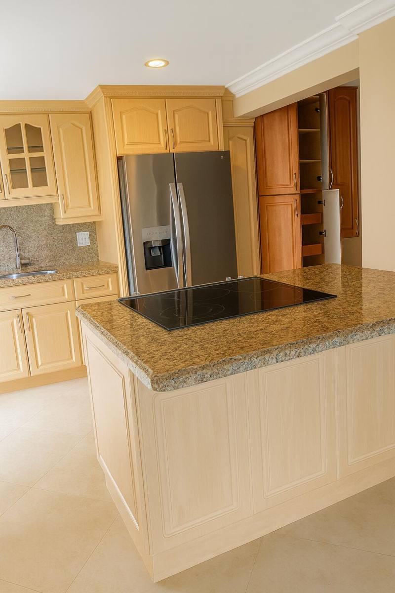Apartment for rent at 1470 S Ocean Blvd #901, Pompano Beach, FL 33062