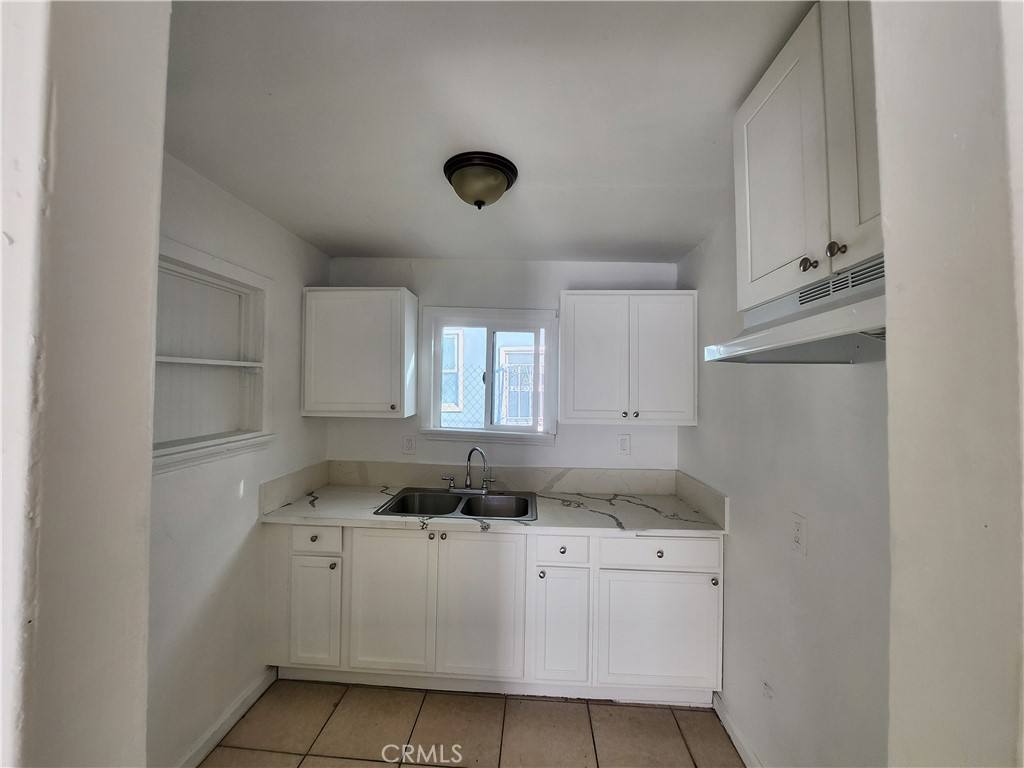 Apartment for rent at 3713 W Imperial Highway 3713-2, Inglewood, CA 90303
