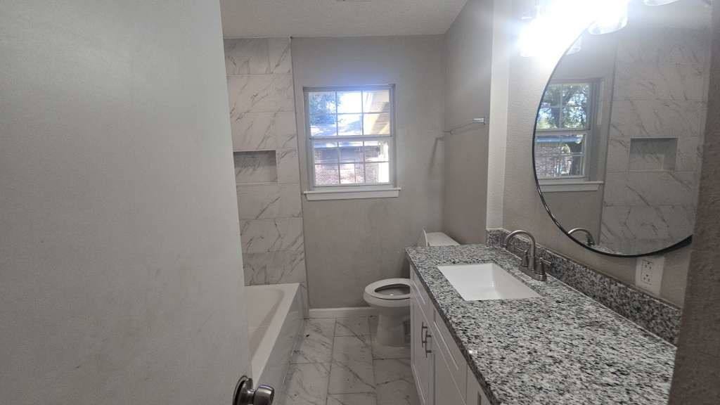 Apartment for rent at 10101 Rebel Rd, Houston, TX 77016