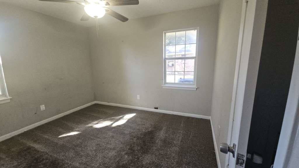 Apartment for rent at 10101 Rebel Rd, Houston, TX 77016