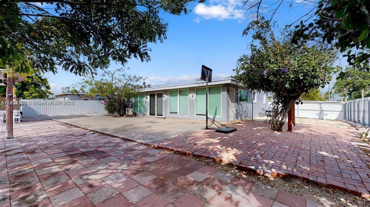 Apartment for rent at 15704 SW 302nd Terrace, Homestead, FL 33033