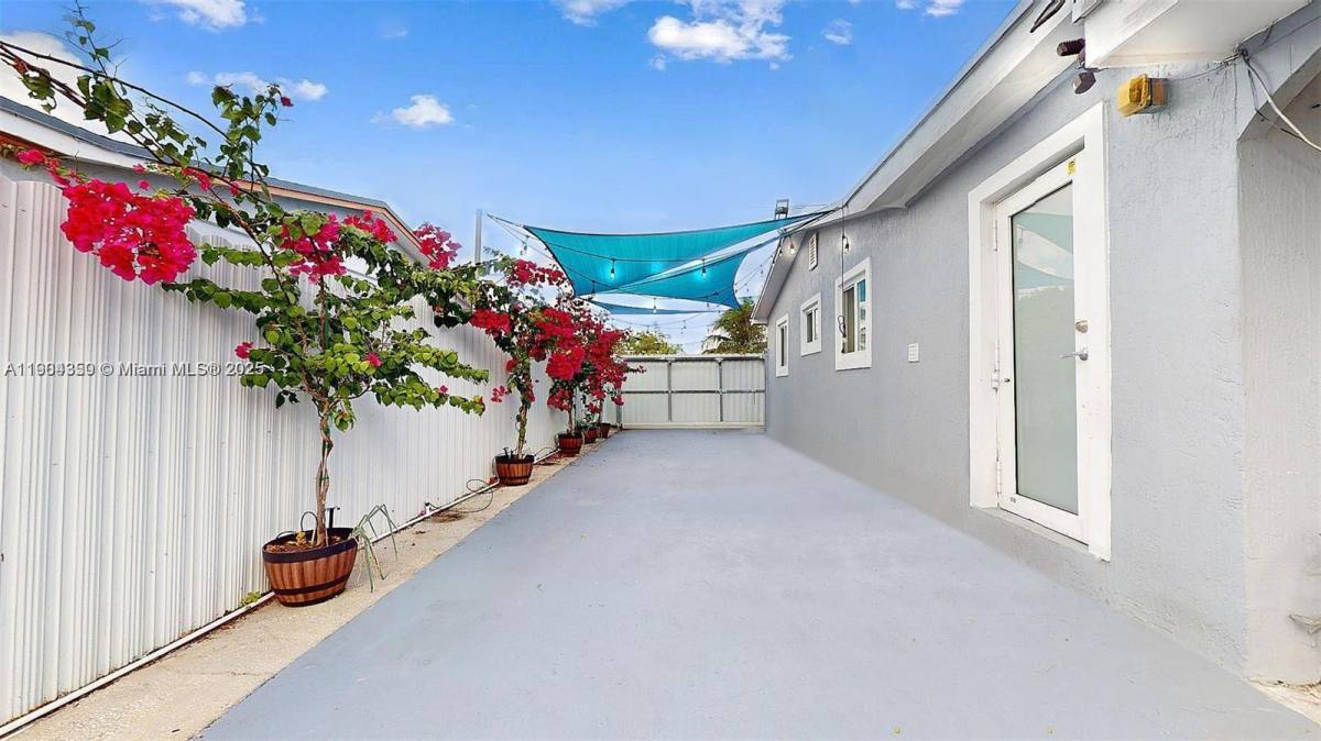 Apartment for rent at 15704 SW 302nd Terrace, Homestead, FL 33033