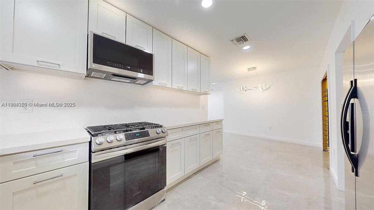 Apartment for rent at 15704 SW 302nd Terrace, Homestead, FL 33033
