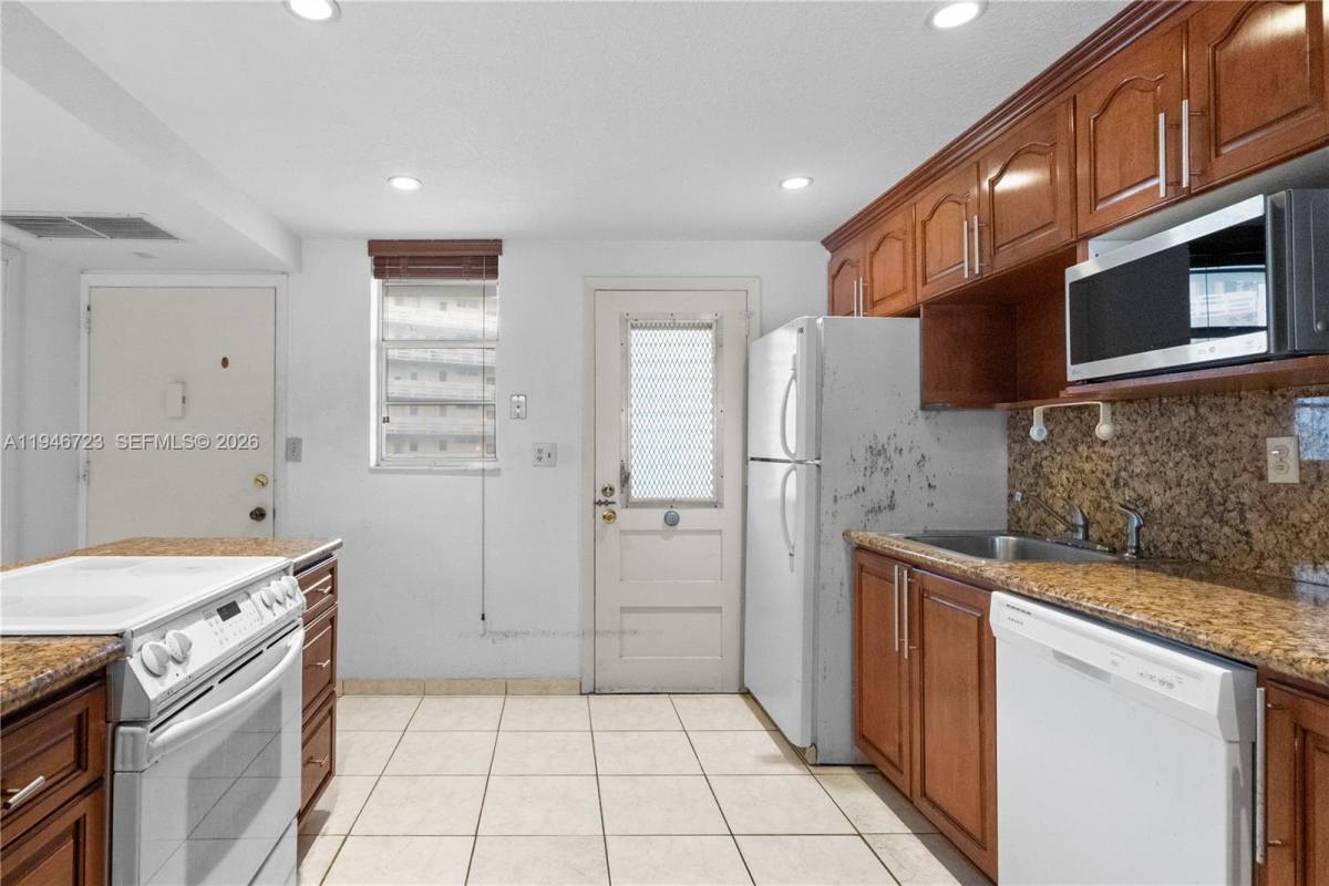 Apartment for rent at 3030 Marcos Dr #3030T203, North Miami Beach, FL 33160