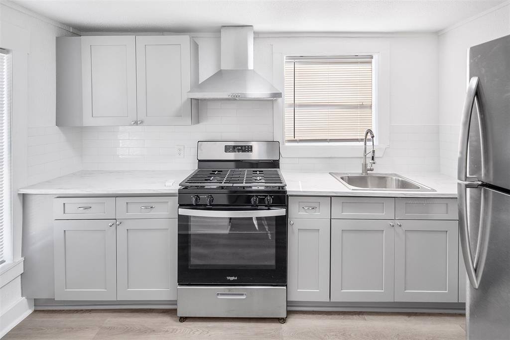 Apartment for rent at 1911 Benson St #2, Houston, TX 77020