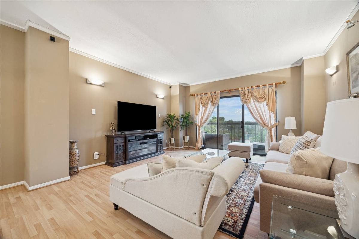Condo for rent at 661 Bering Dr #709, Houston, TX 77057