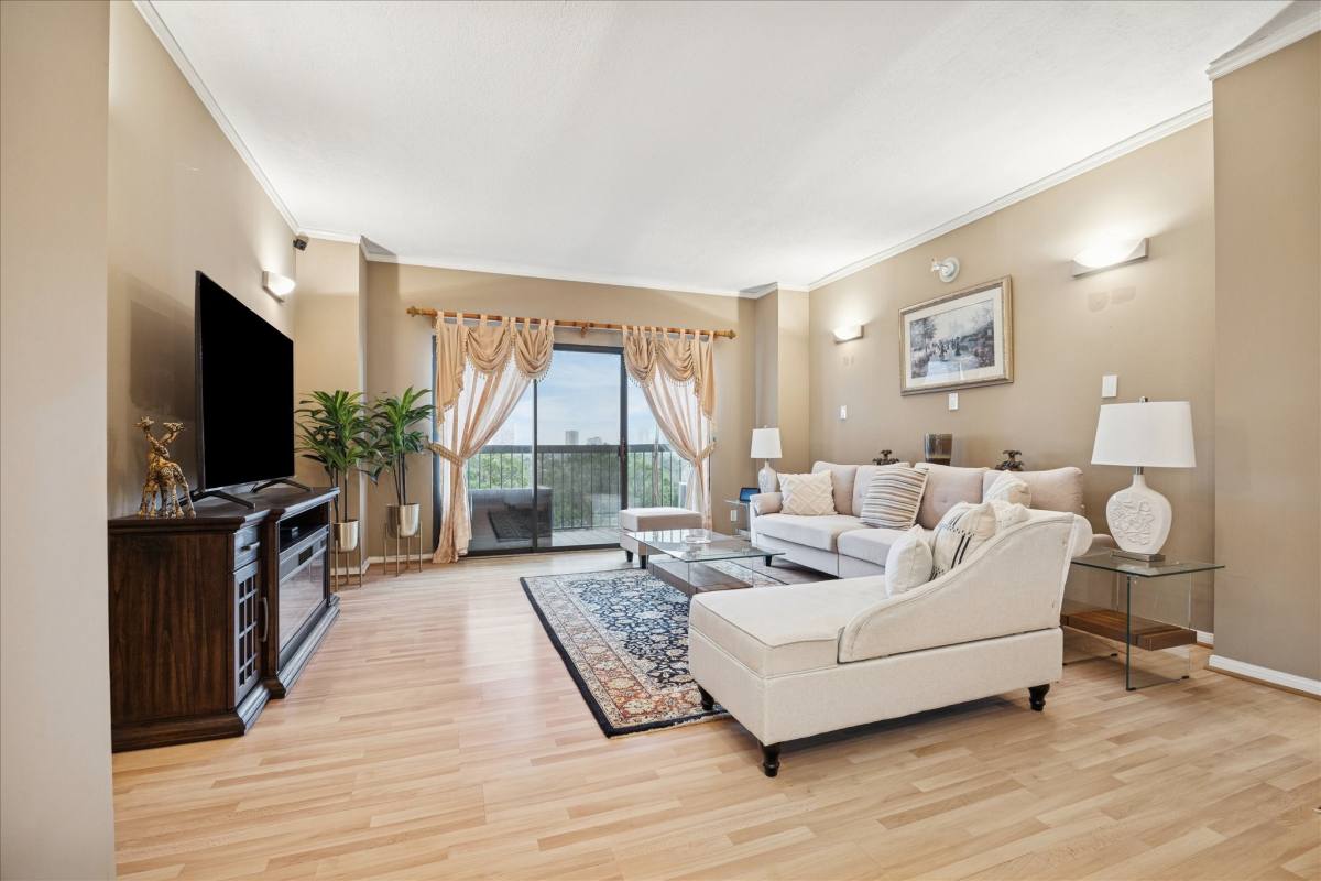Condo for rent at 661 Bering Dr #709, Houston, TX 77057