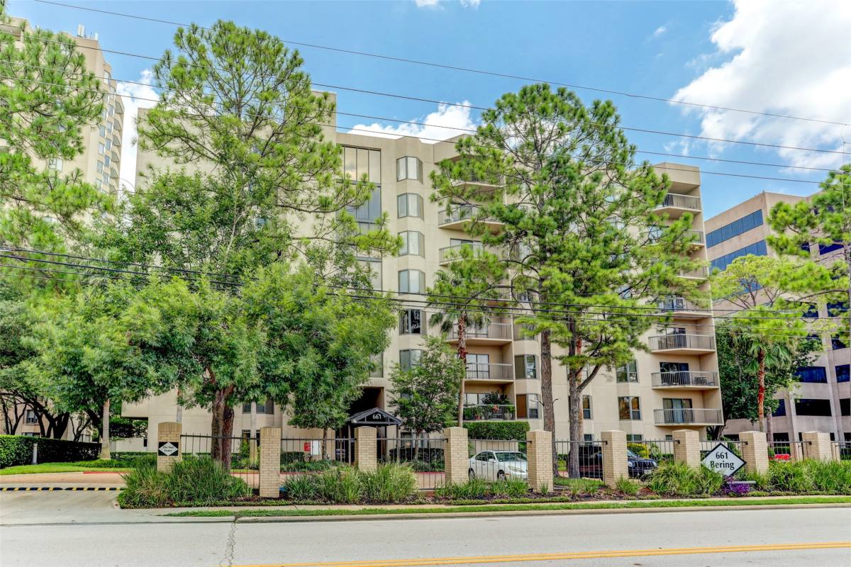 Condo for rent at 661 Bering Dr #709, Houston, TX 77057