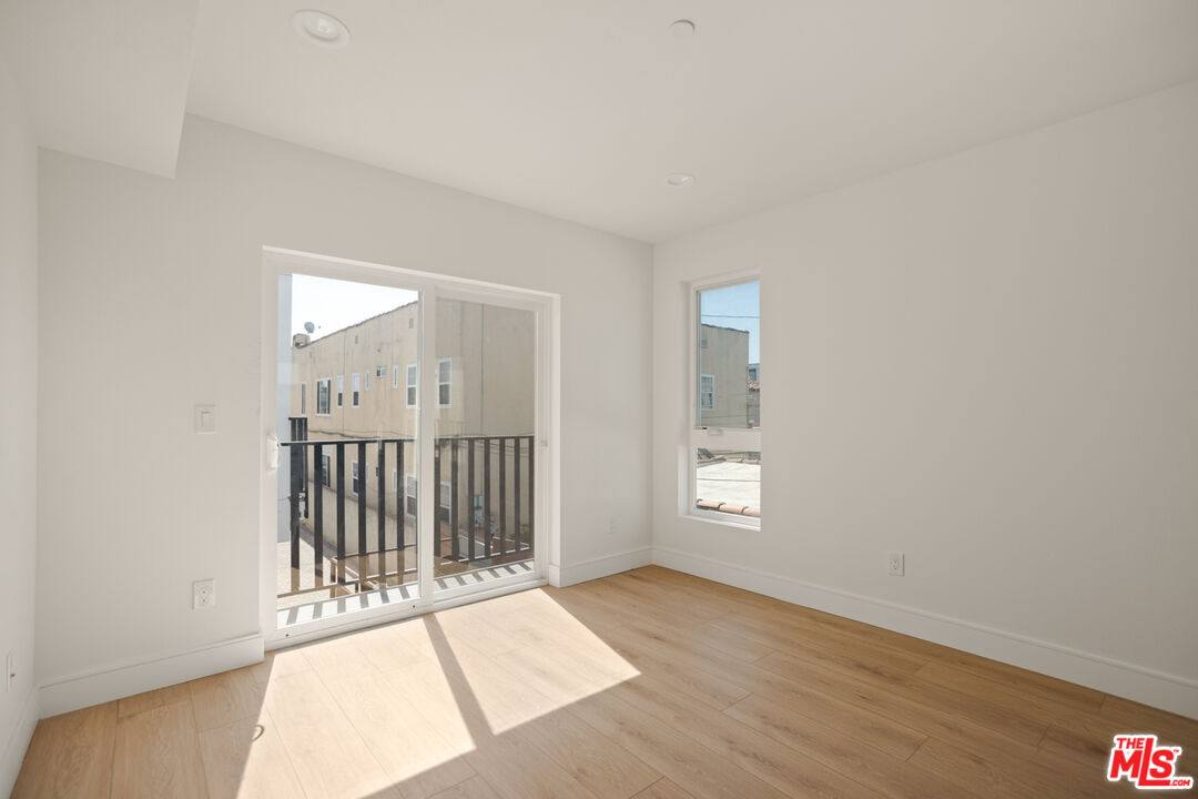 Apartment for rent at 1619 2nd Ave #16191 2, Los Angeles, CA 90019