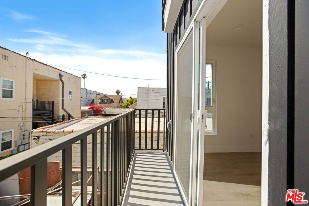 Apartment for rent at 1619 2nd Ave #16191 2, Los Angeles, CA 90019