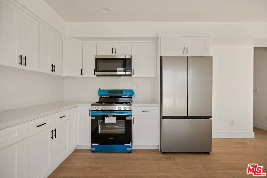 Apartment for rent at 1619 2nd Ave #16191 2, Los Angeles, CA 90019