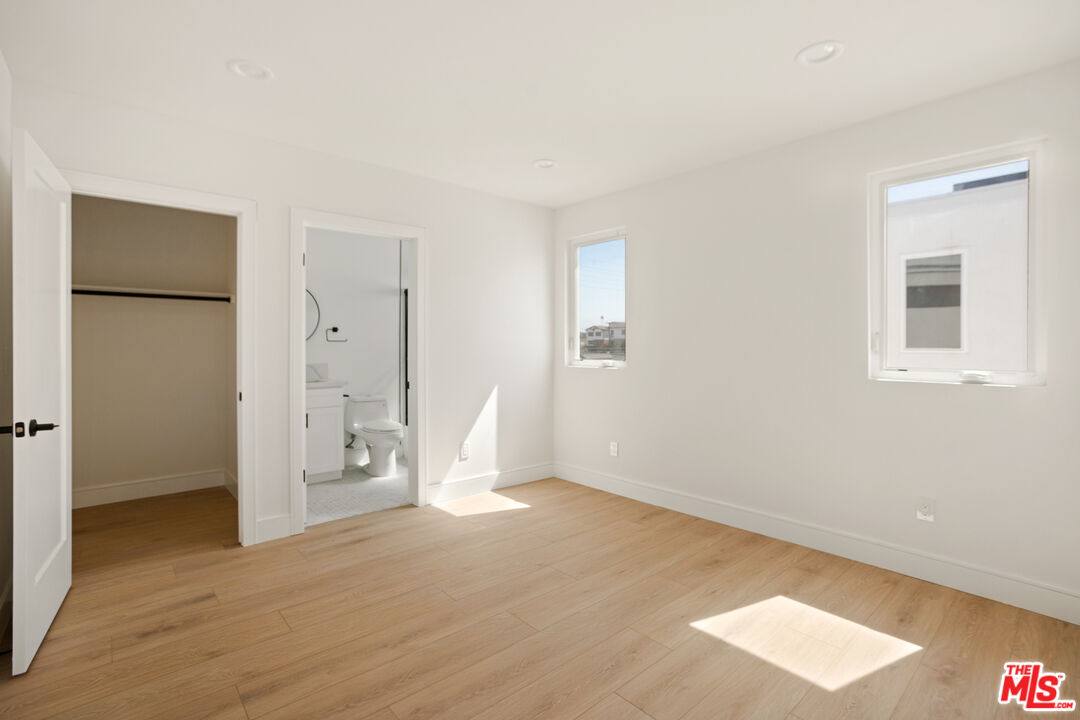 Apartment for rent at 1619 2nd Ave #16191 2, Los Angeles, CA 90019
