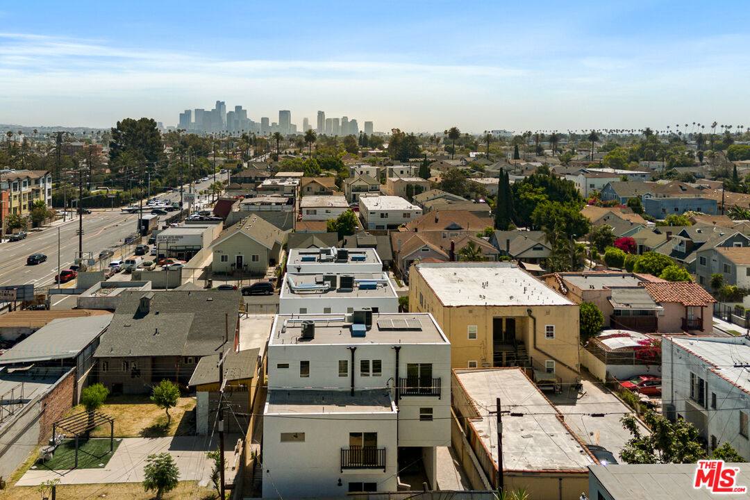Apartment for rent at 1619 2nd Ave #16191 2, Los Angeles, CA 90019
