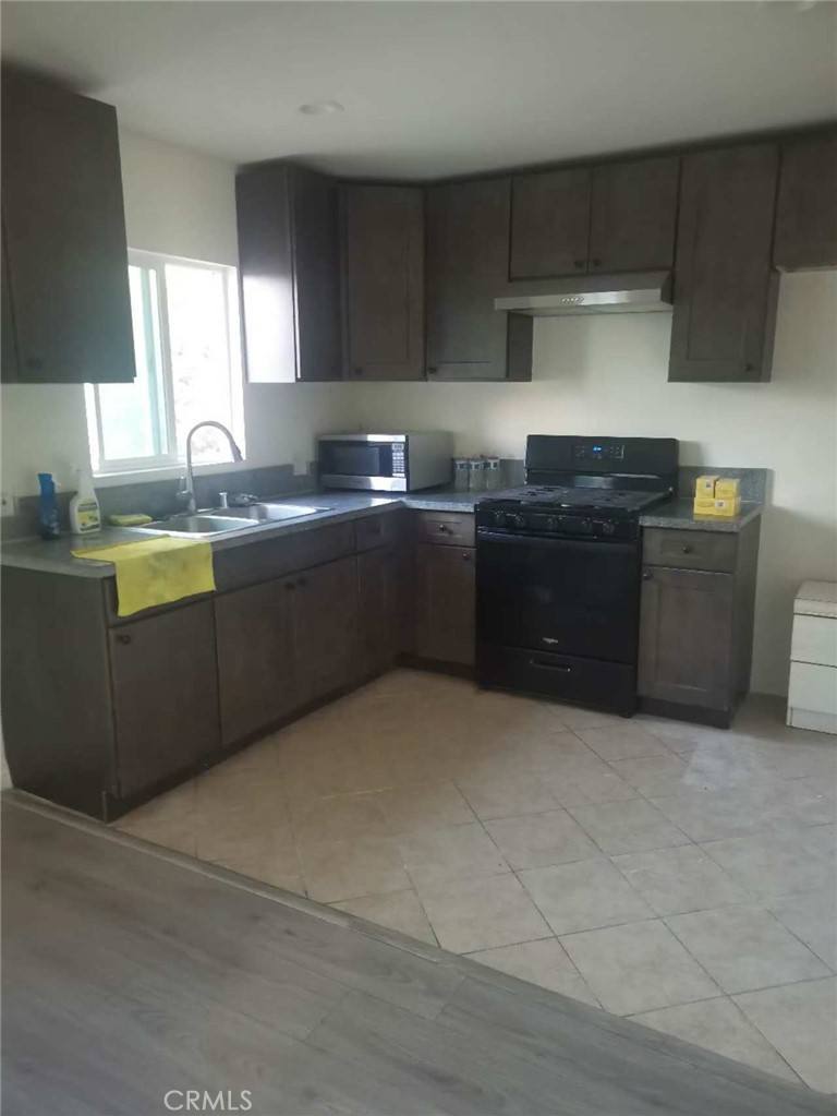 Apartment for rent at 2617 E 4th St #26171 2, Los Angeles, CA 90033