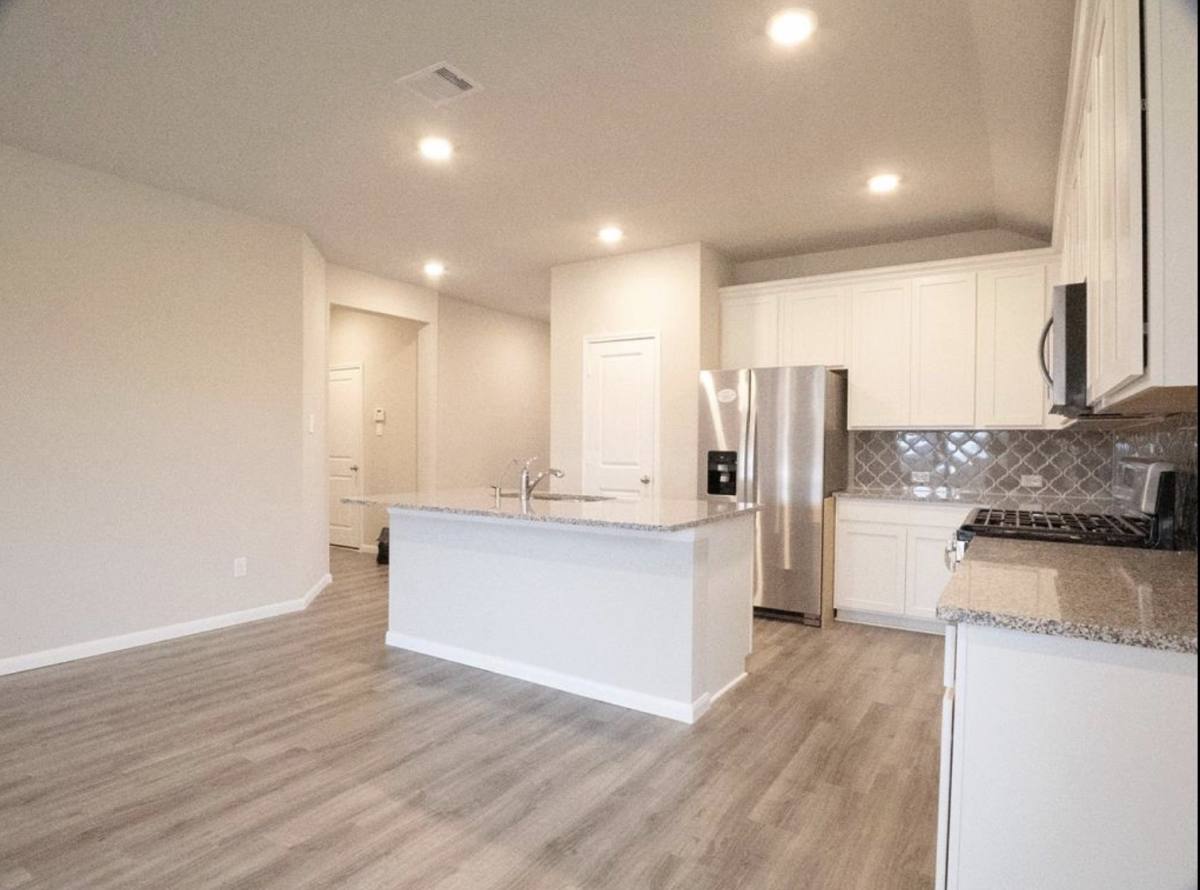 Apartment for rent at 27006 Costa Creek Dr, Katy, TX 77493