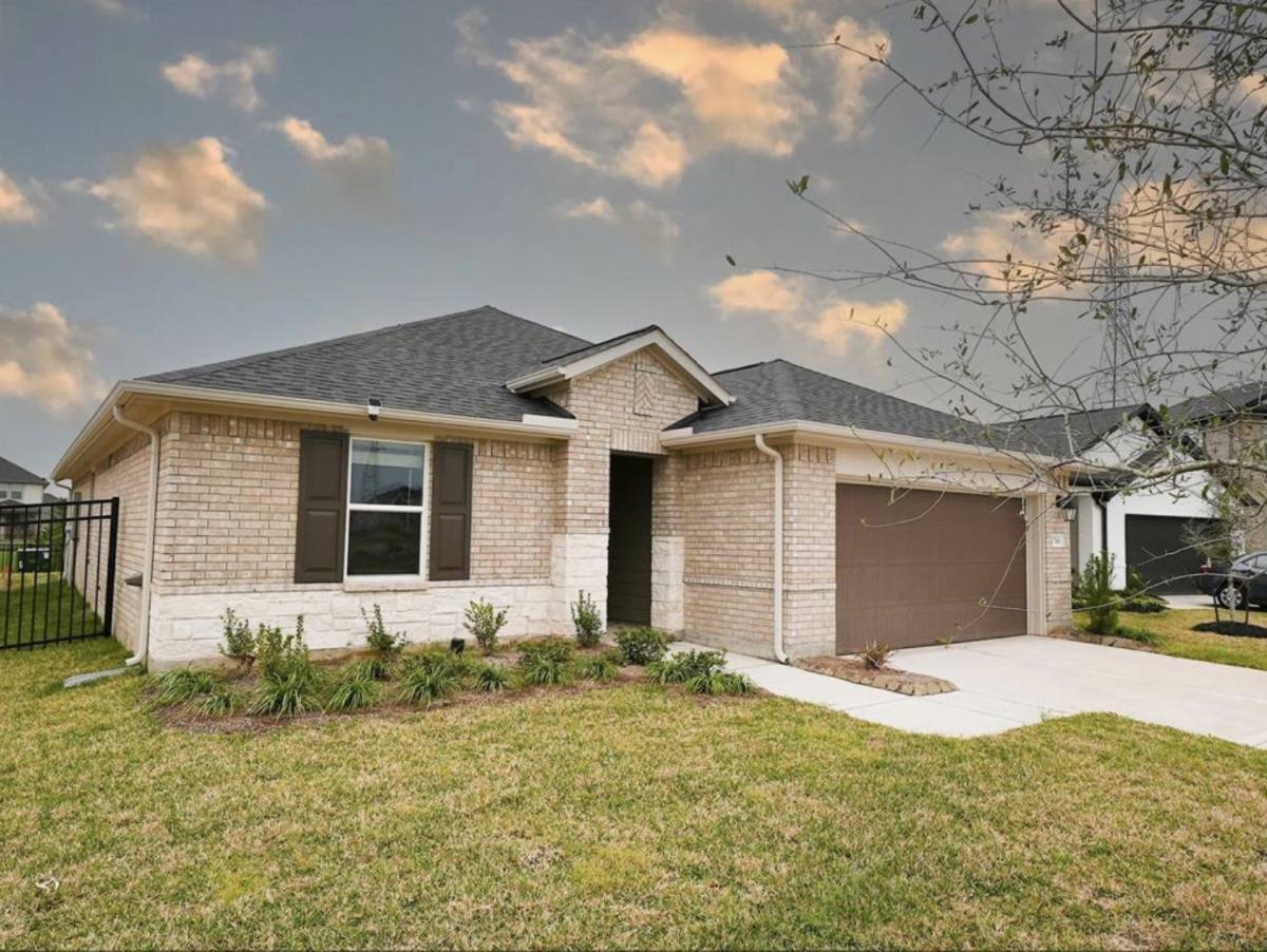 Apartment for rent at 27006 Costa Creek Dr, Katy, TX 77493