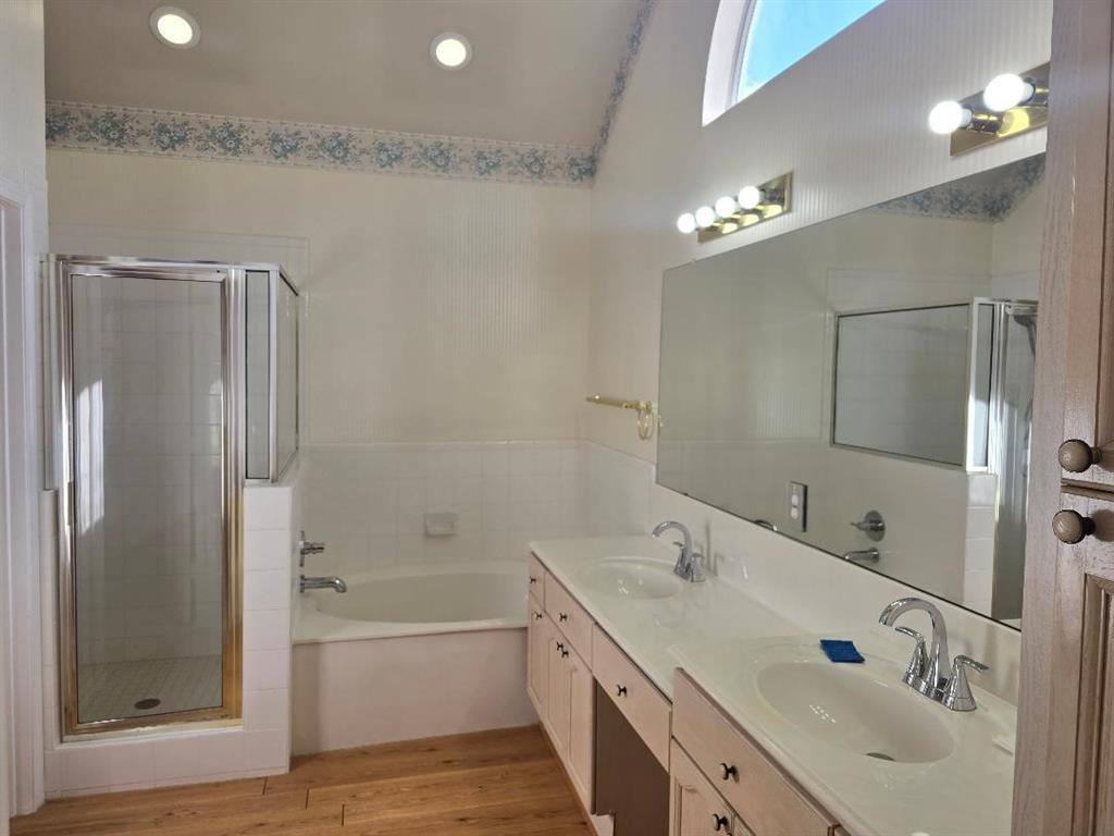 Apartment for rent at 5940 Rosebud Dr, Dallas, TX 75252