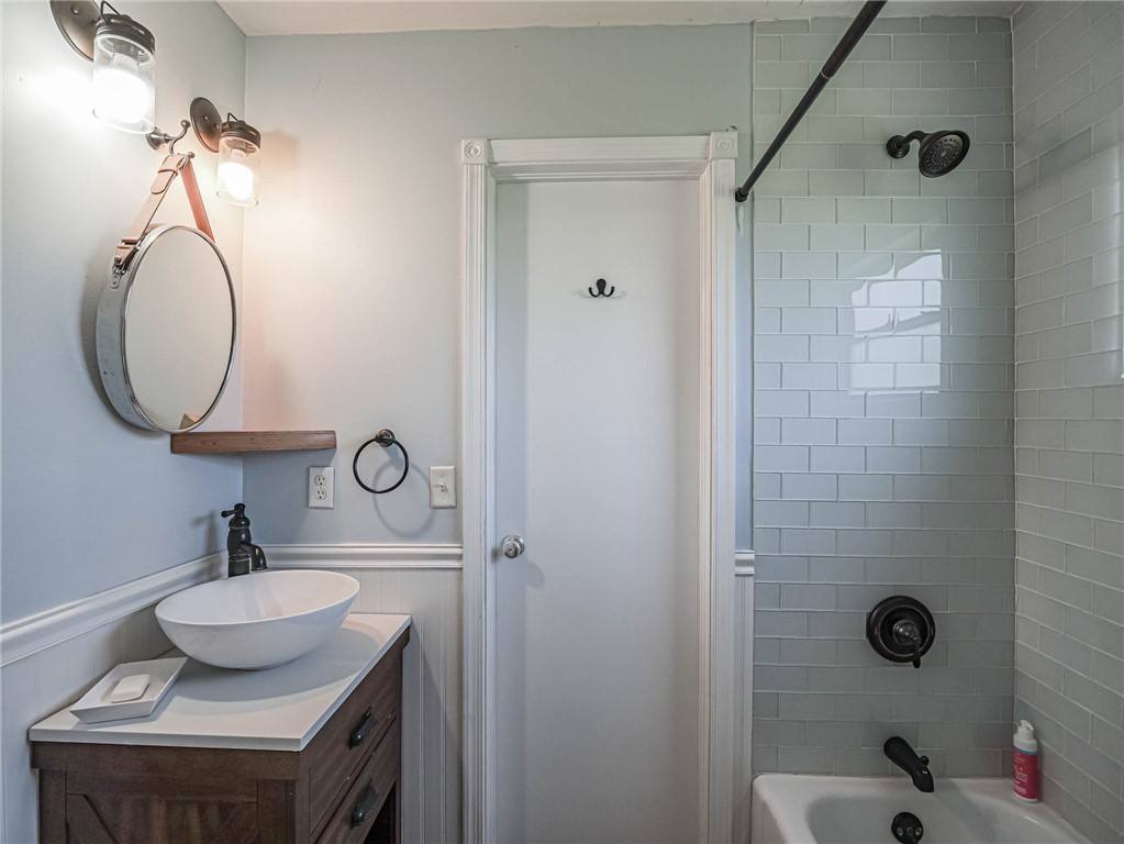 Apartment for rent at 1450 5th Ave, Vero Beach, FL 32960