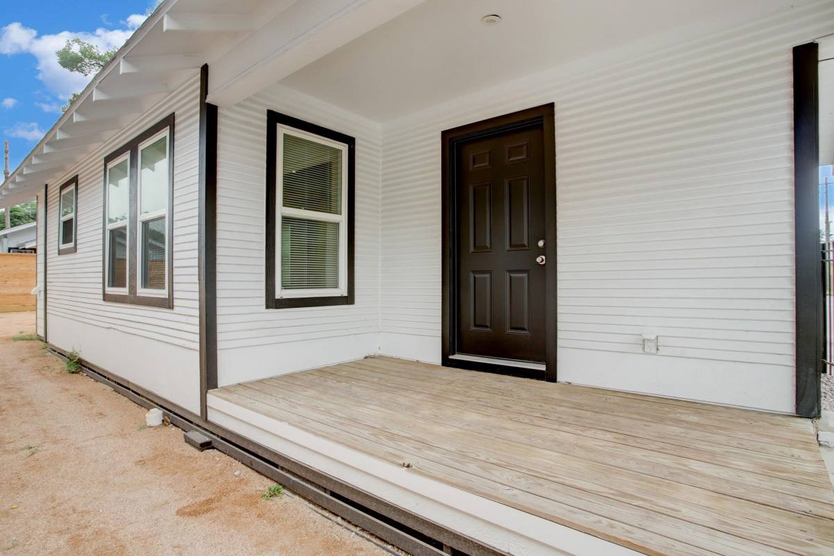 Apartment for rent at 6109 N Main St, Houston, TX 77008