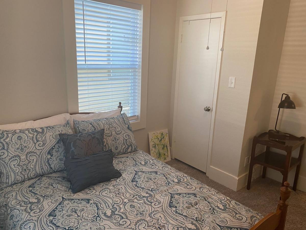 Apartment for rent at 2708 Winbern St, Houston, TX 77004
