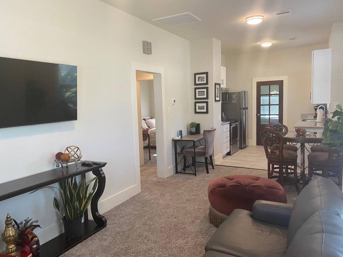 Apartment for rent at 2708 Winbern St, Houston, TX 77004