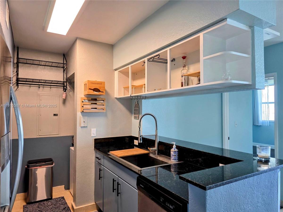 Condo for rent at 1625 John F Kennedy Causeway #16251103B, Miami Beach, FL 33141