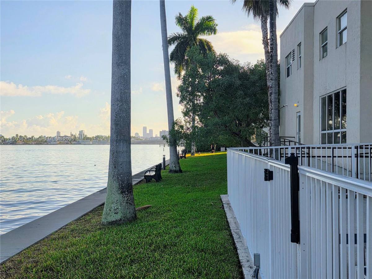 Condo for rent at 1625 John F Kennedy Causeway #16251103B, Miami Beach, FL 33141