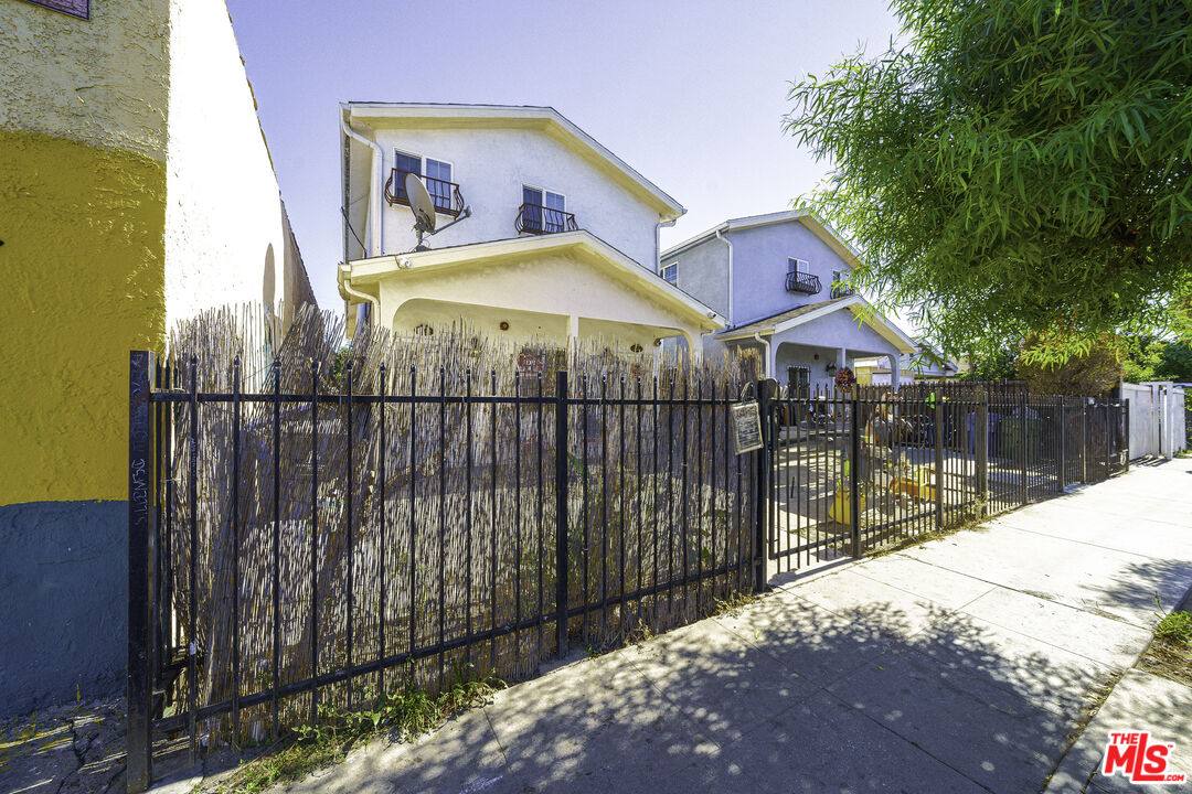 Apartment for rent at 10952 1 2 Wilmington Ave, Los Angeles, CA 90059