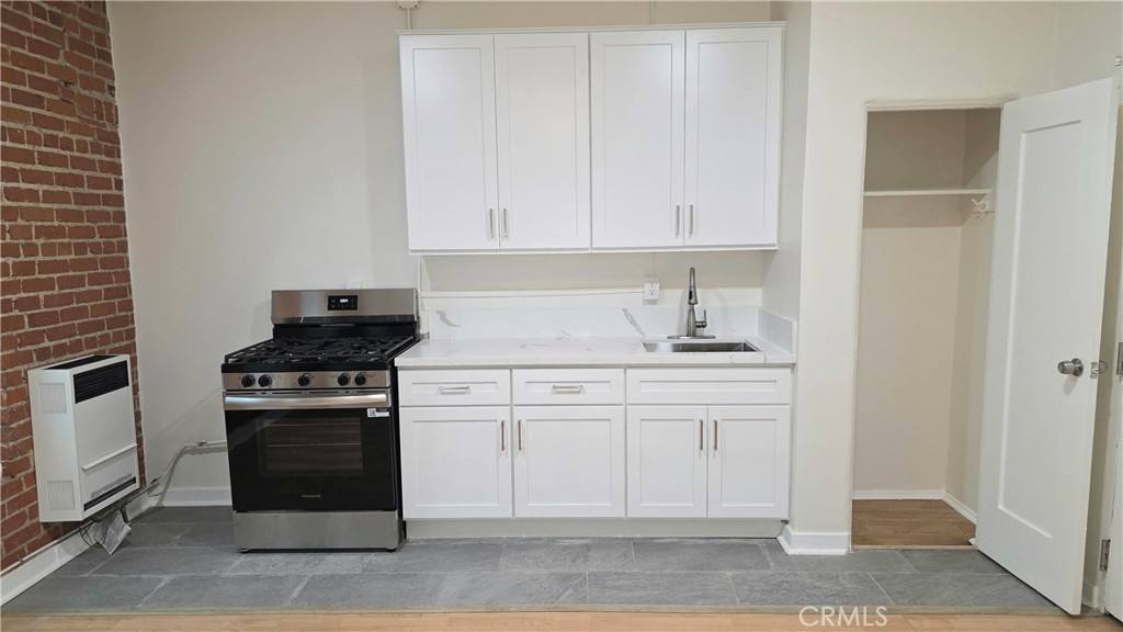 Apartment for rent at 3408 W Sunset Blvd #103, Los Angeles, CA 90026