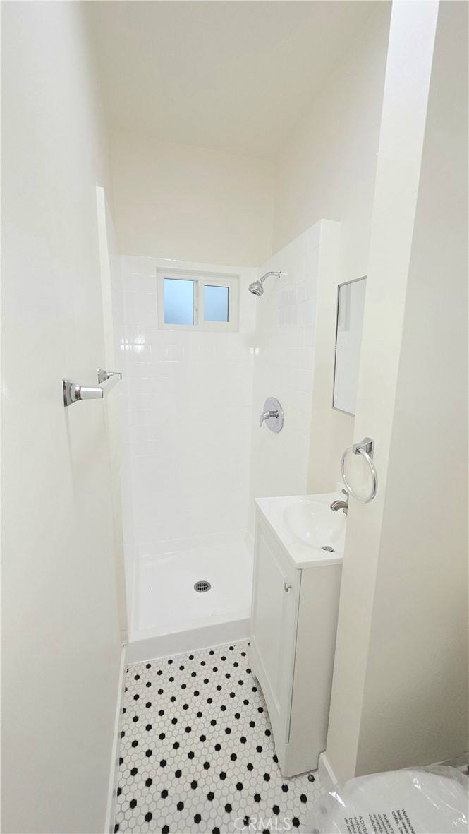 Apartment for rent at 3408 Sunset Blvd #107, Los Angeles, CA 90026