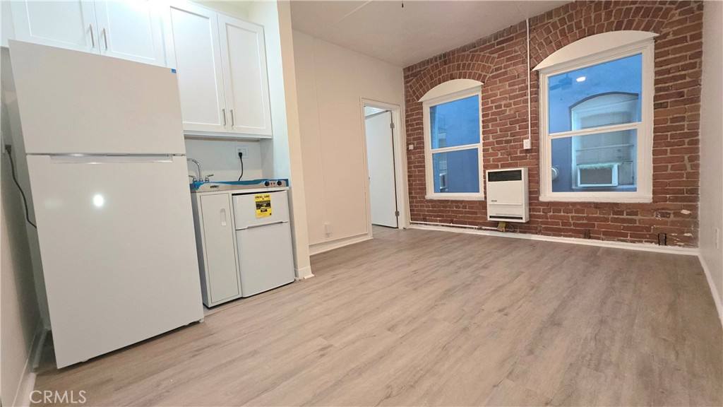 Apartment for rent at 3408 Sunset Blvd #107, Los Angeles, CA 90026