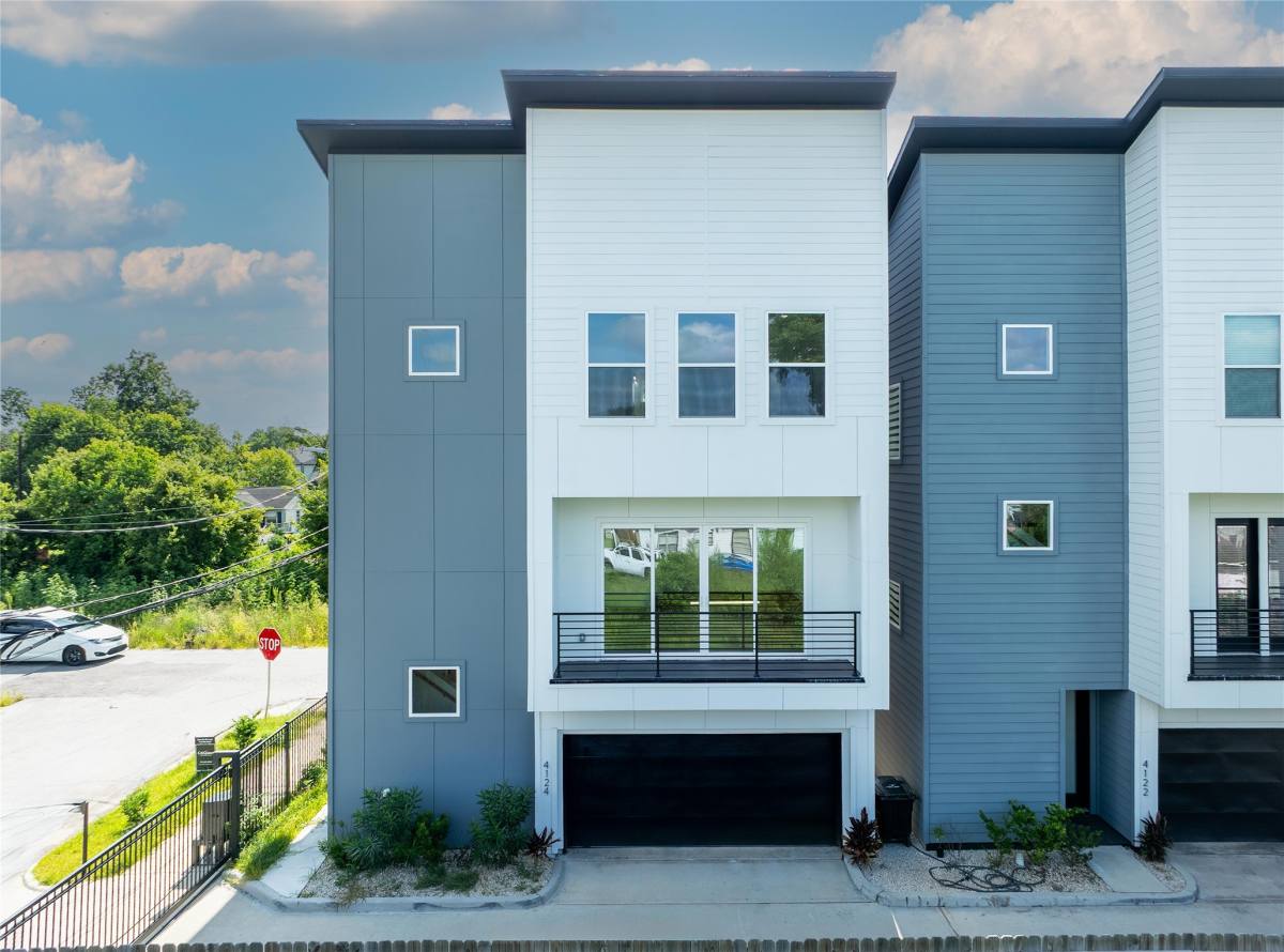 Apartment for rent at 4124 Buck St, Houston, TX 77020