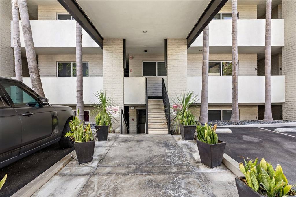 Apartment for rent at 609 Sleepy Hollow Lane #15, Laguna Beach, CA 92651