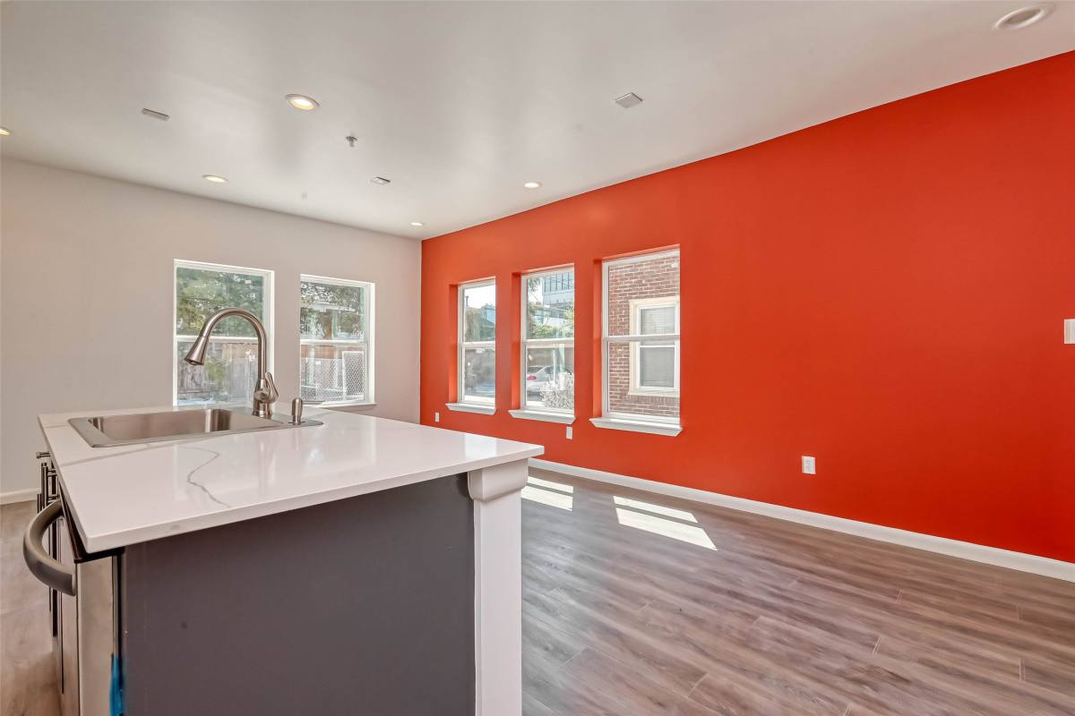 Apartment for rent at 1924 Calumet St #202, Houston, TX 77004