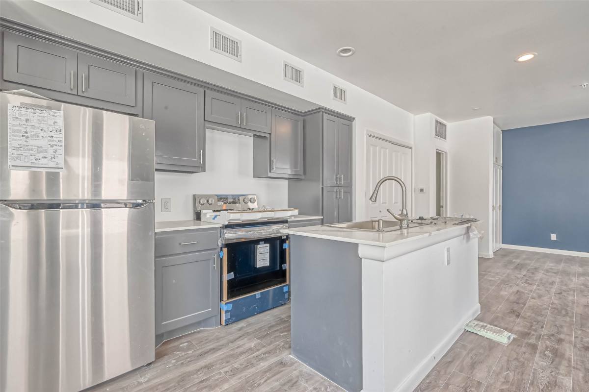 Apartment for rent at 1924 Calumet St #202, Houston, TX 77004