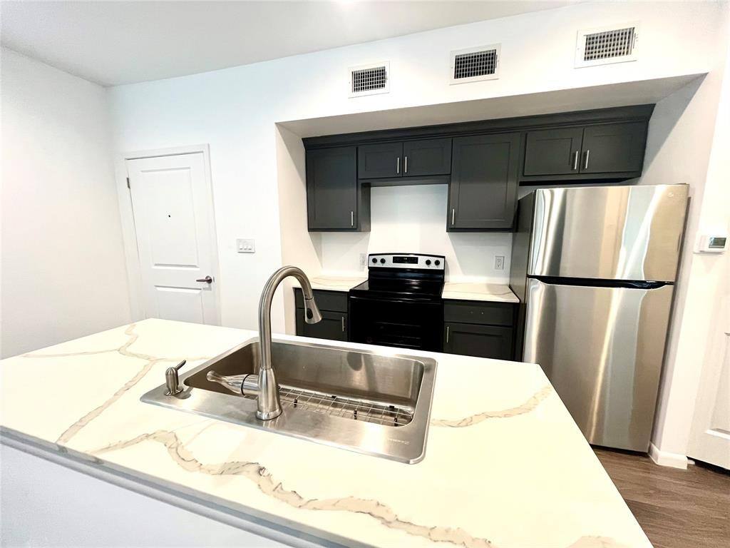 Apartment for rent at 1924 Calumet St #202, Houston, TX 77004