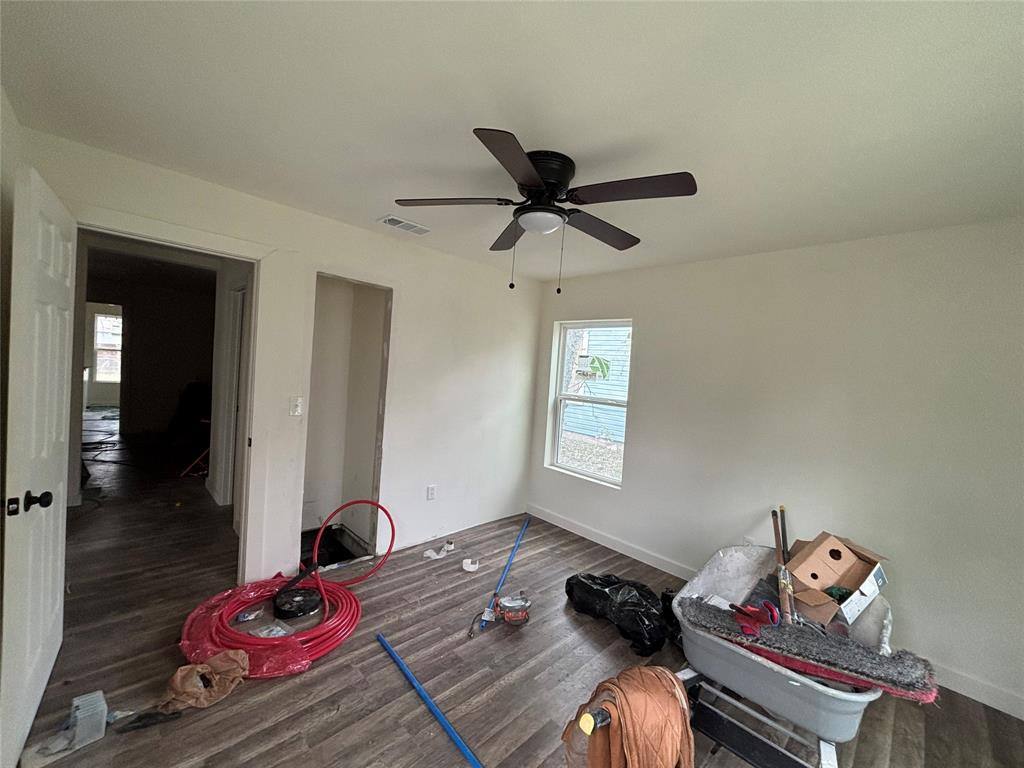 Apartment for rent at 1103 Bell Dr, Greenville, TX 75401