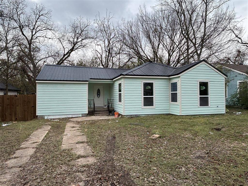 Apartment for rent at 1103 Bell Dr, Greenville, TX 75401