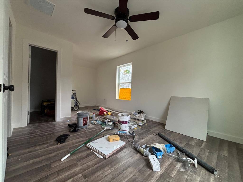 Apartment for rent at 1103 Bell Dr, Greenville, TX 75401