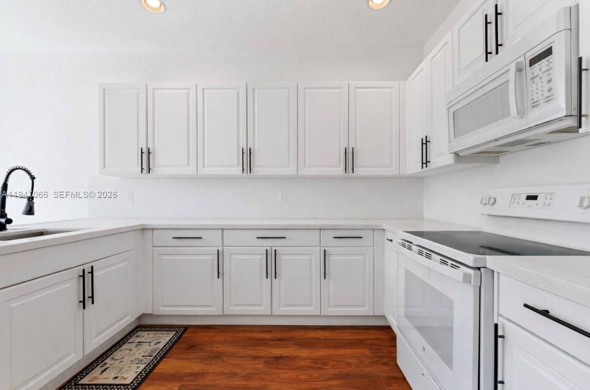 Townhouse for rent at 836 SW 154th Path #836, Miami, FL 33194