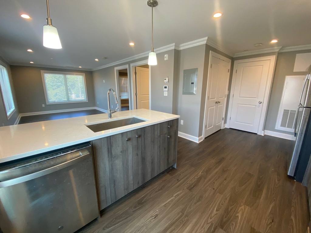 Apartment for rent at 918 Providence Highway 918-204, Dedham, MA 02026