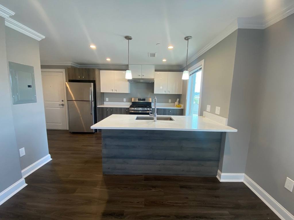 Apartment for rent at 918 Providence Highway 918-204, Dedham, MA 02026