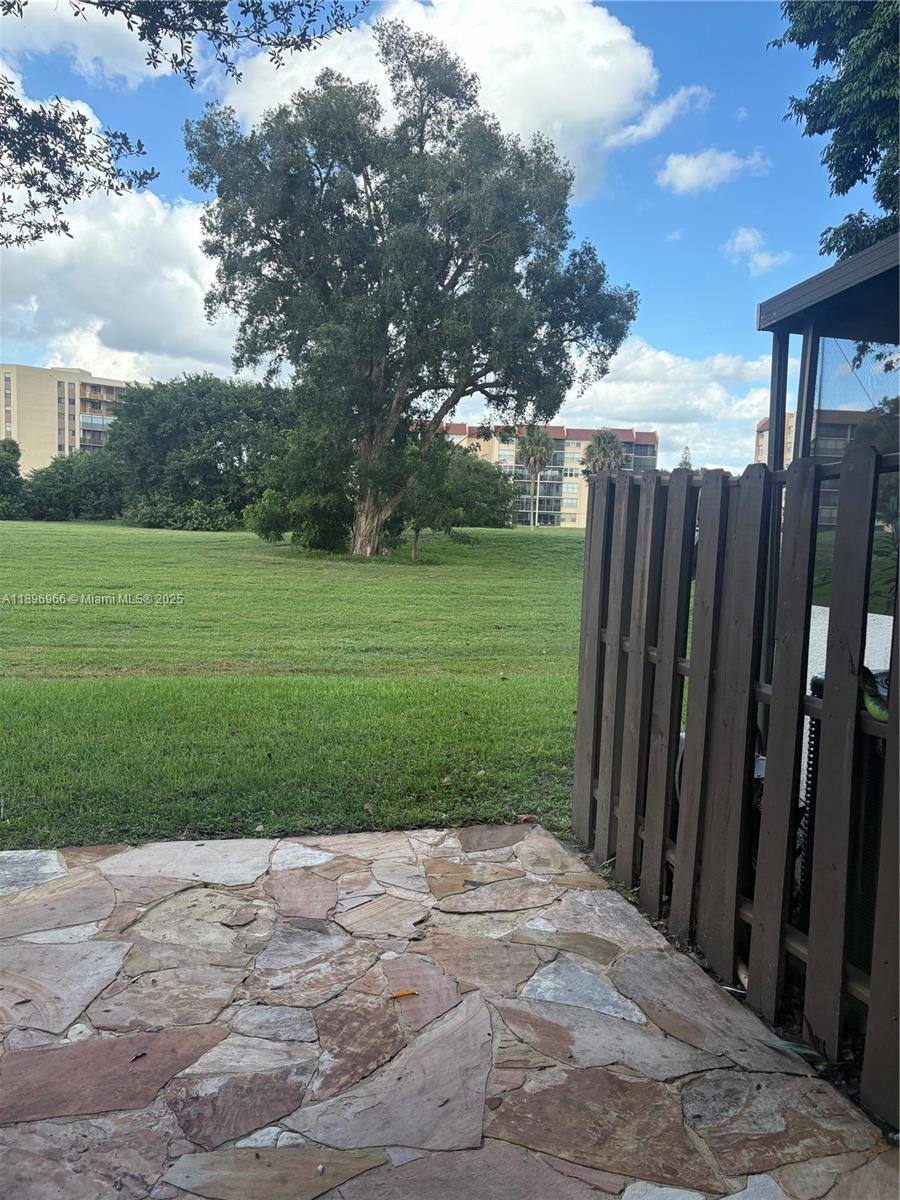 Apartment for rent at 3629 Inverrary Blvd W, Fort Lauderdale, FL 33319