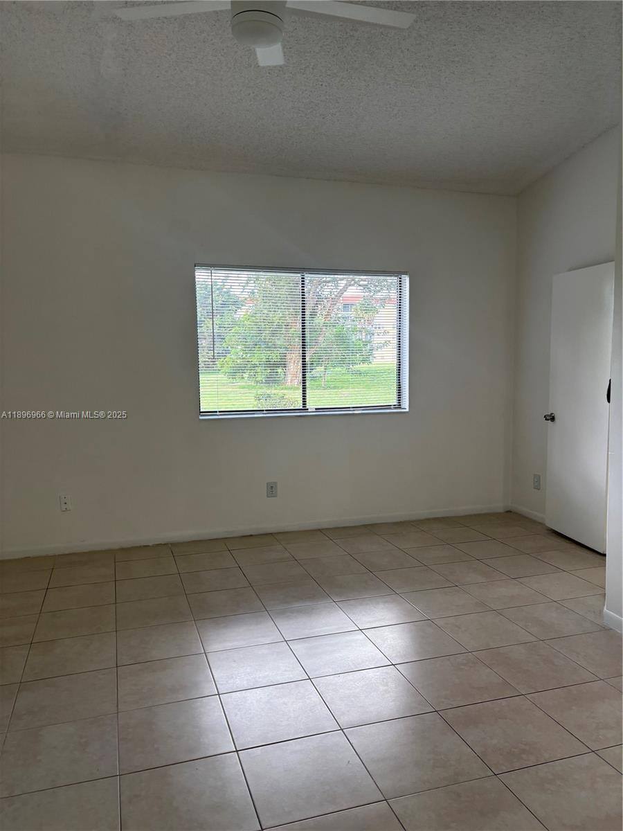 Apartment for rent at 3629 Inverrary Blvd W, Fort Lauderdale, FL 33319