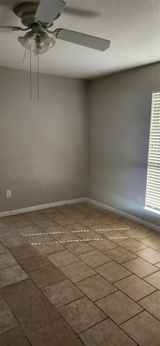 Townhouse for rent at 8918 Bissonnet St #4, Houston, TX 77074
