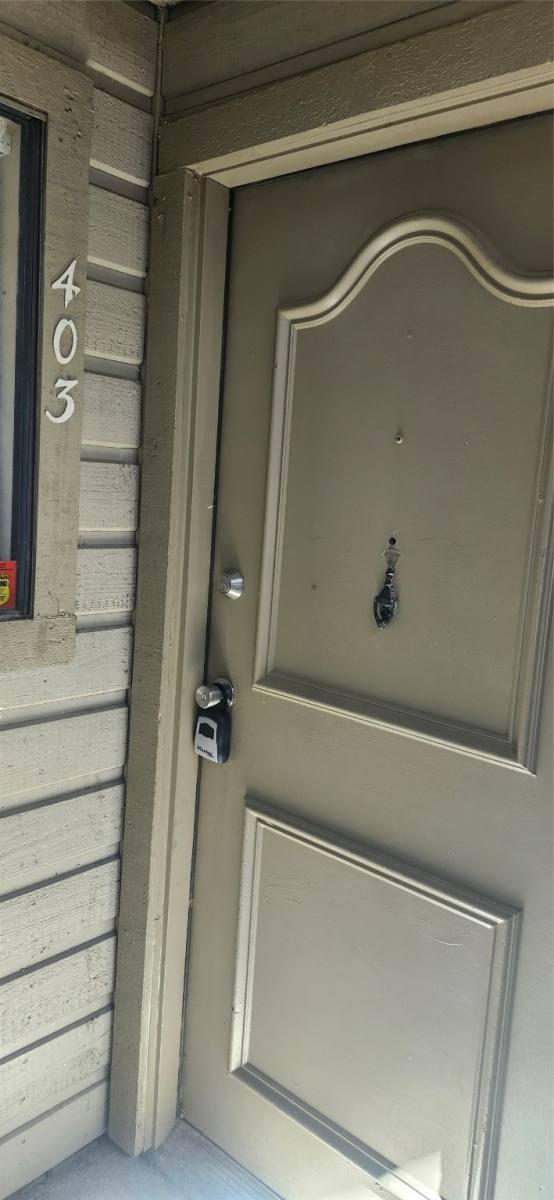 Townhouse for rent at 8918 Bissonnet St #4, Houston, TX 77074